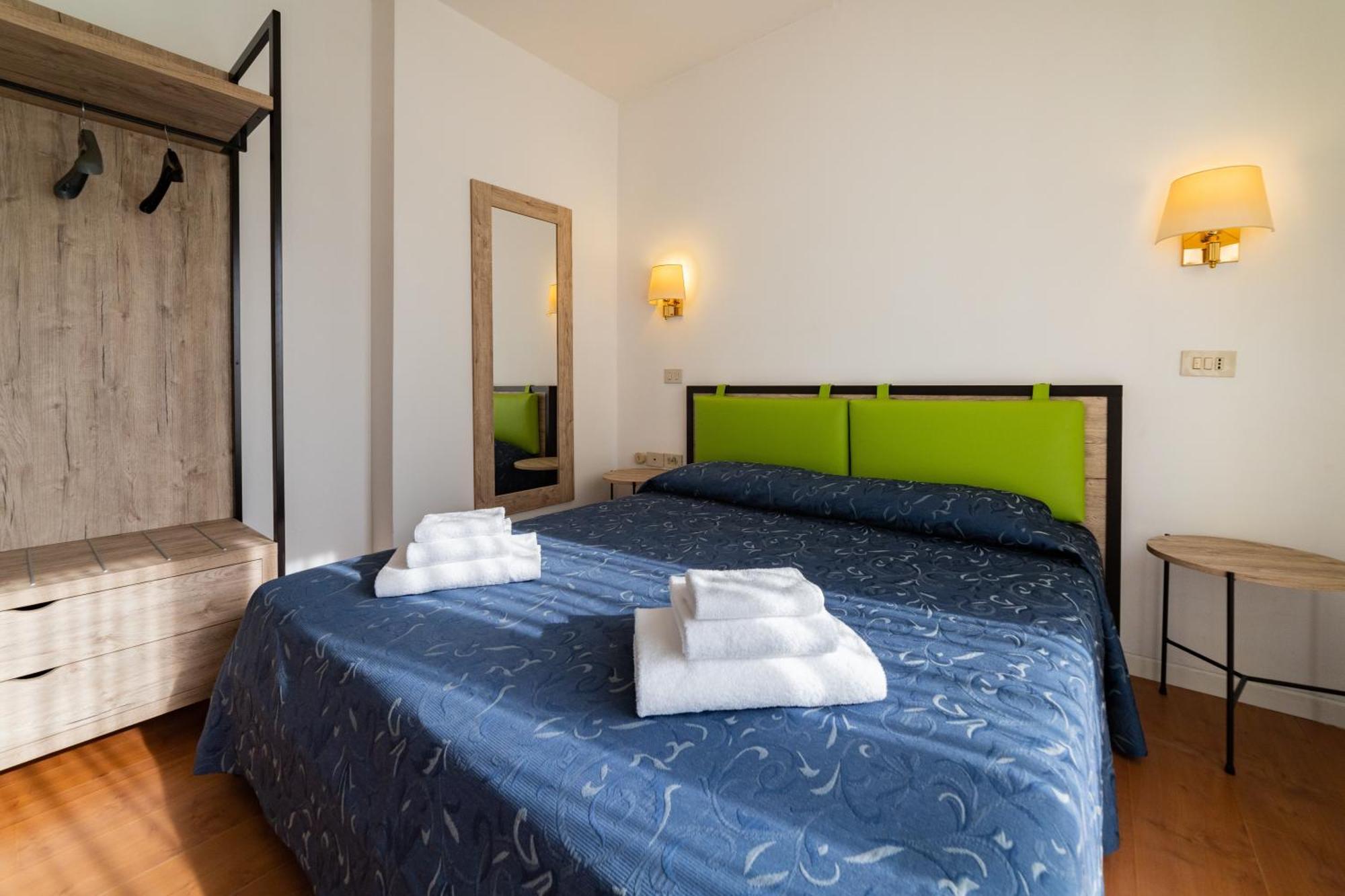 Hotel Royal كاتوليكا المظهر الخارجي الصورة