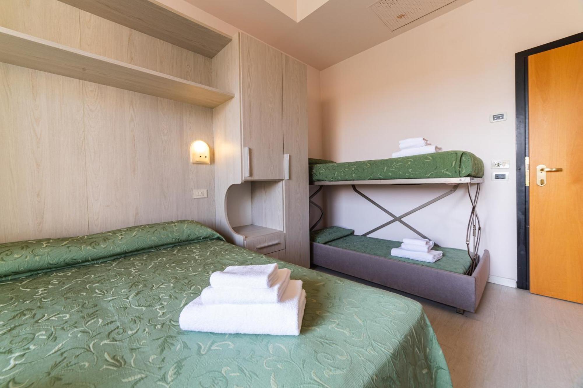 Hotel Royal كاتوليكا المظهر الخارجي الصورة