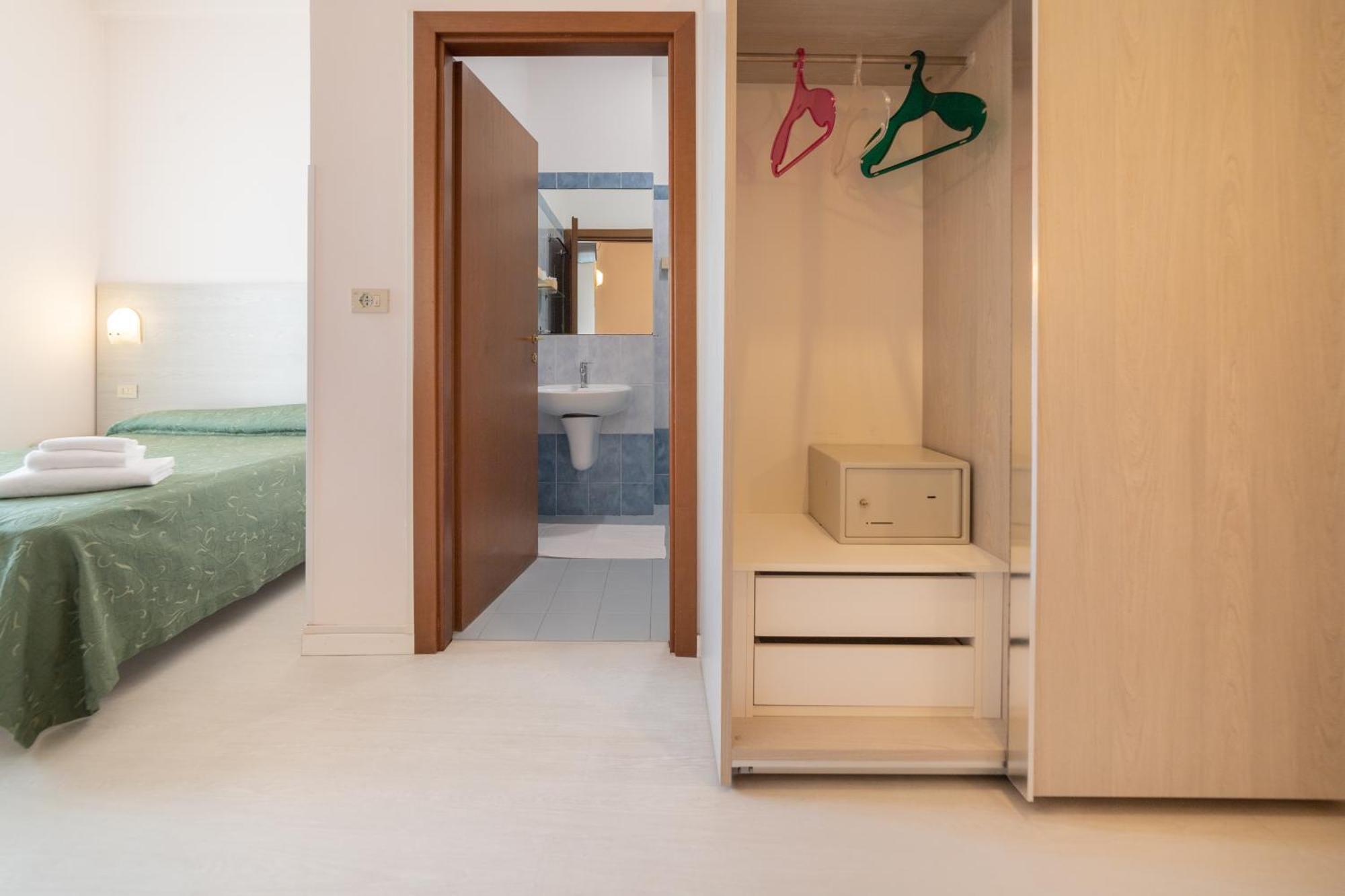 Hotel Royal كاتوليكا المظهر الخارجي الصورة