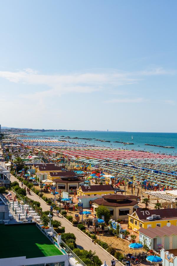 Hotel Royal كاتوليكا المظهر الخارجي الصورة