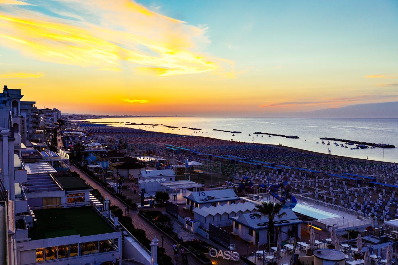 Hotel Royal كاتوليكا المظهر الخارجي الصورة